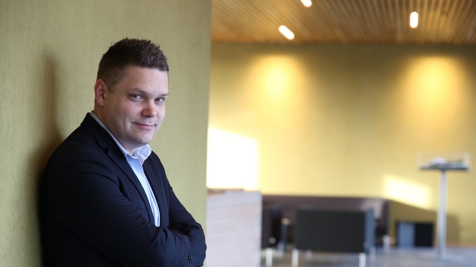 Erlend MP gul vegg-517072-edited