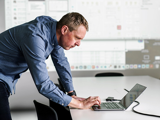 Intuvio employee